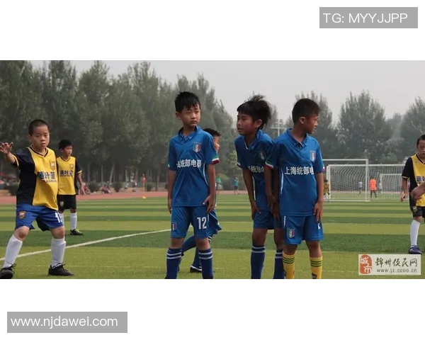 男童足球明星球衣热销让孩子们在绿茵场上尽显风采与激情